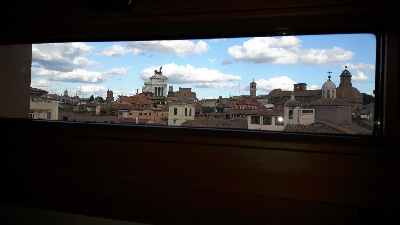 Bb Il Re Alla Reginella Guest House Rome Luaran gambar